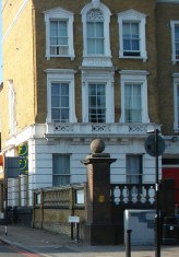 mg right corner pillar